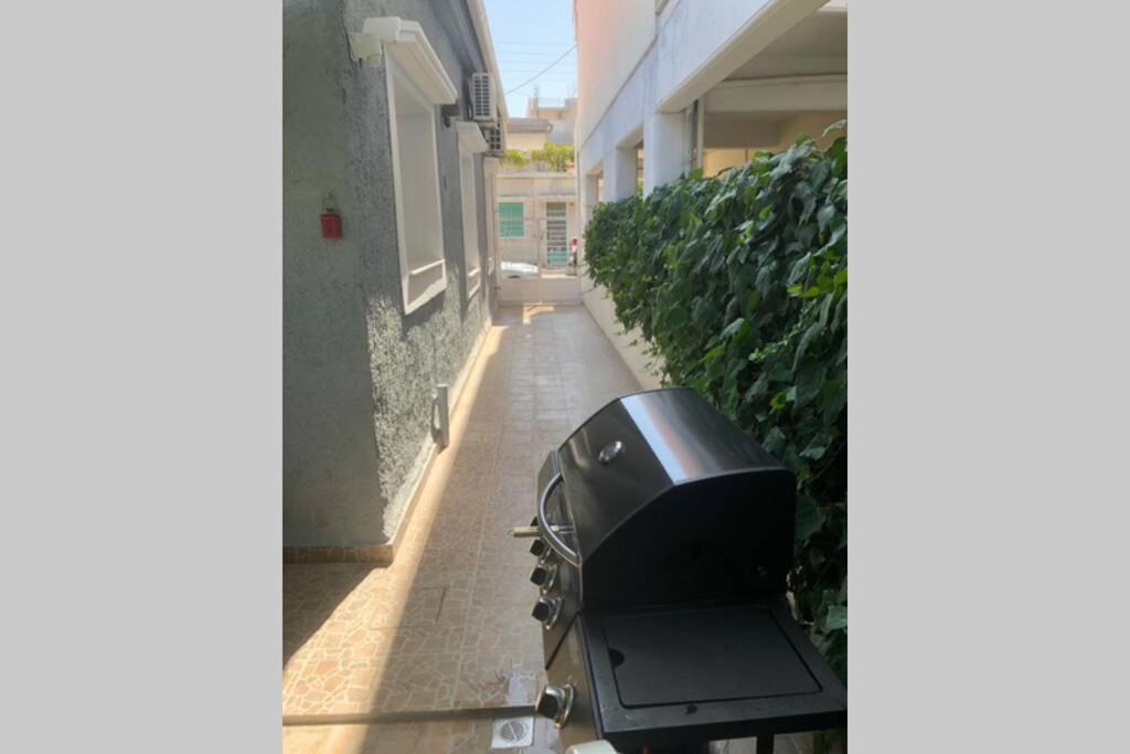 Ανακαινισμενη Μονοκατοικια 125 Τμ Στο Κεντρο Με Κηπο Villa Mesolóngion Buitenkant foto